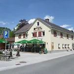 Pensjonat & Restaurant Edelweiss Alpine 3*